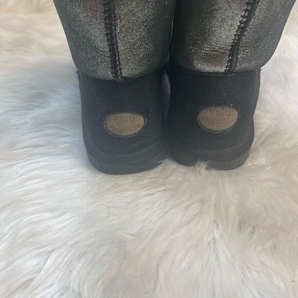 EMU Australia Stinger Metallic pewter and black sheepskin mini boots size 9 - Picture 2 of 10